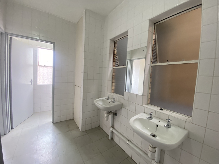To Let Commercial Property for Rent in Linbro Park Gauteng