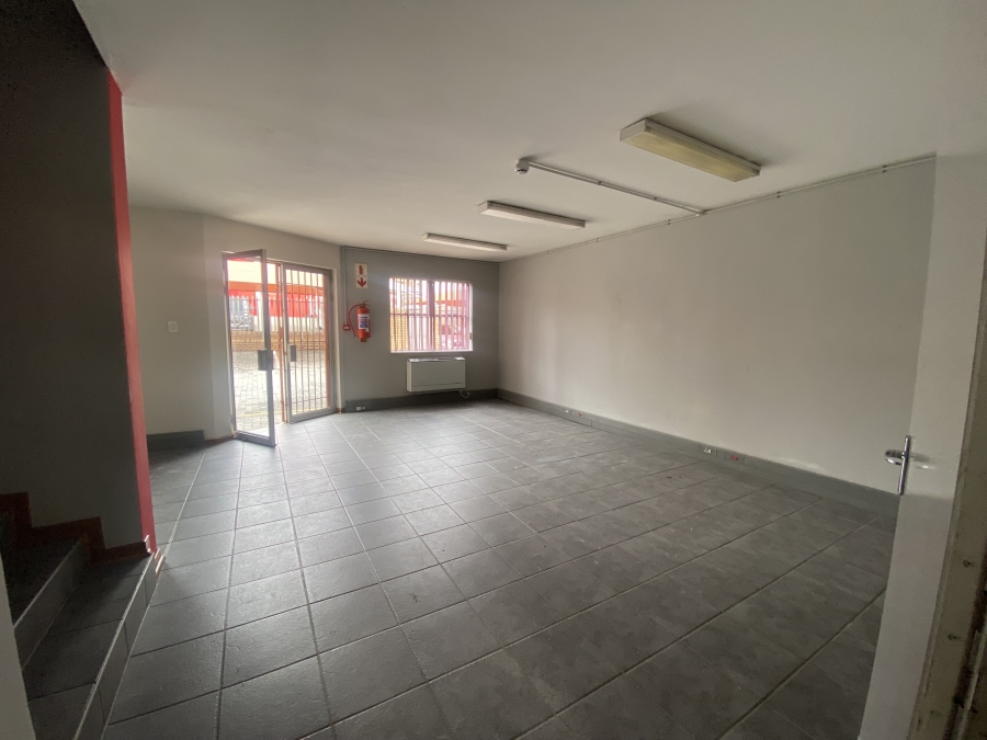 To Let Commercial Property for Rent in Linbro Park Gauteng