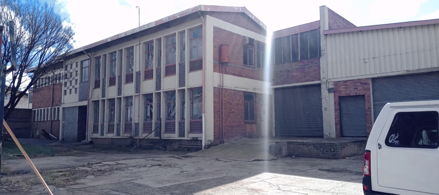To Let Commercial Property for Rent in Benrose Gauteng