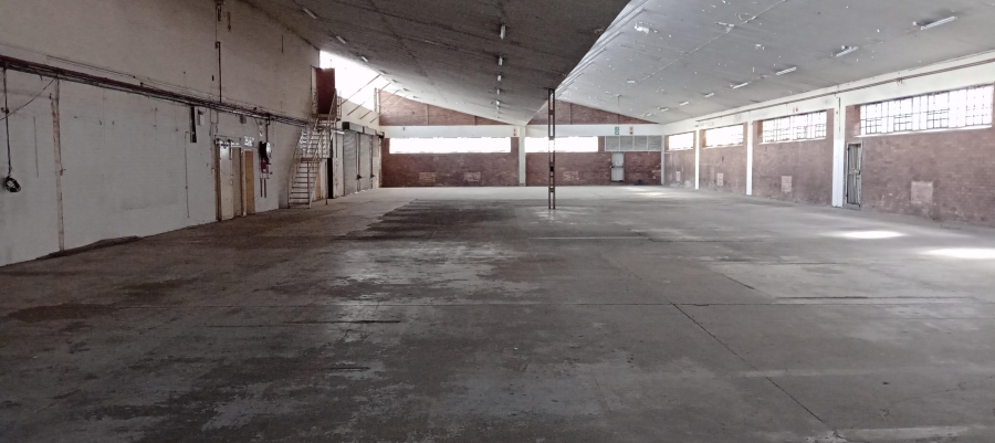 To Let Commercial Property for Rent in Benrose Gauteng