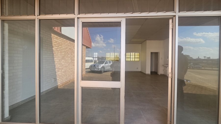 To Let Commercial Property for Rent in Rosslyn Gauteng
