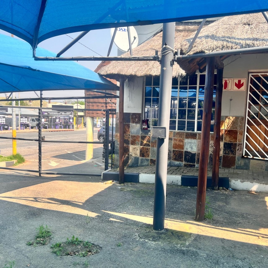 Commercial Property for Sale in Fontainebleau Gauteng