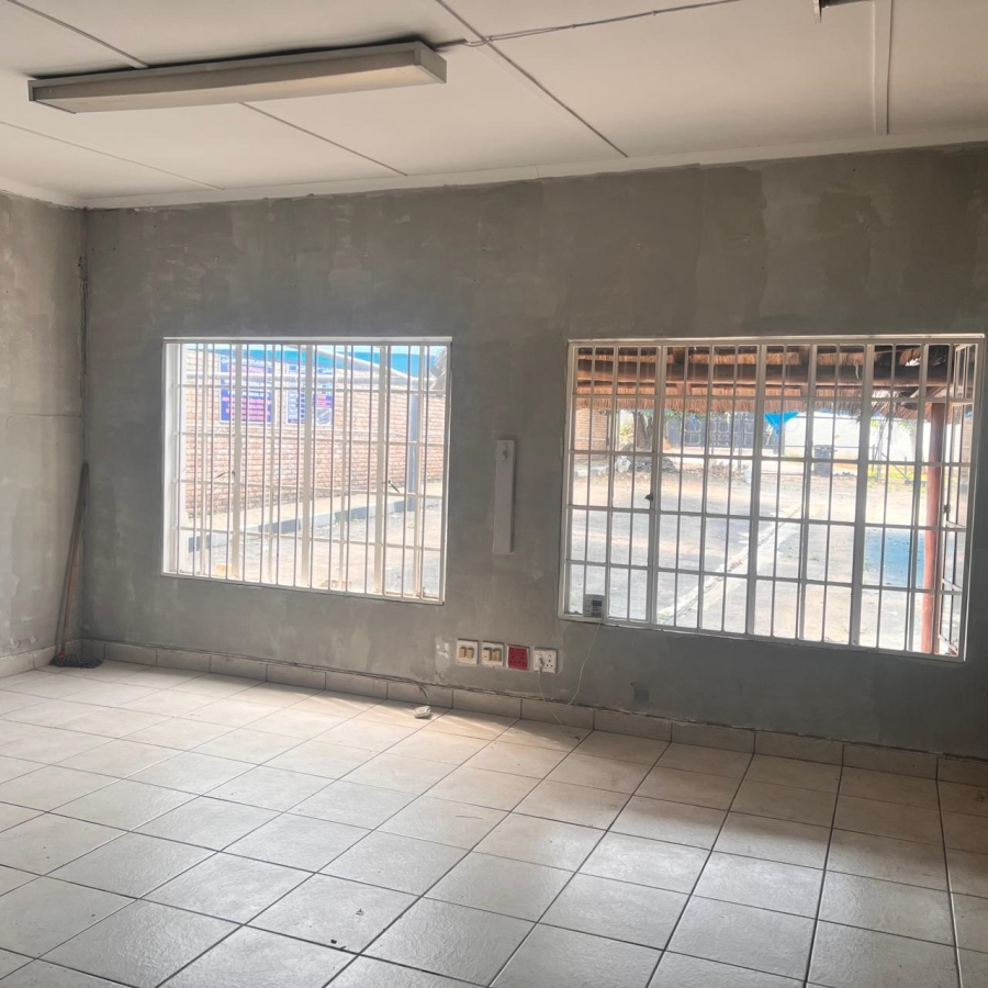 Commercial Property for Sale in Fontainebleau Gauteng