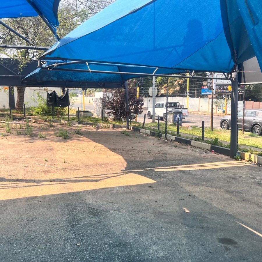 Commercial Property for Sale in Fontainebleau Gauteng
