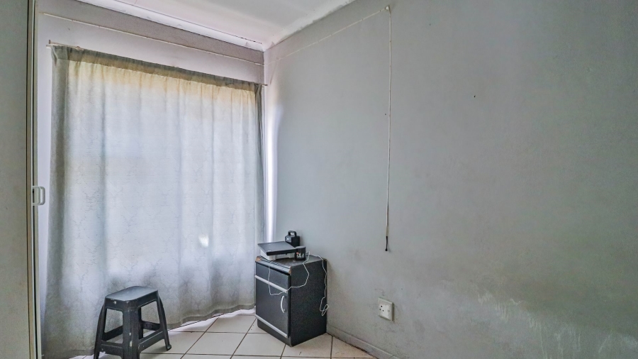 3 Bedroom Property for Sale in Kirkney Gauteng