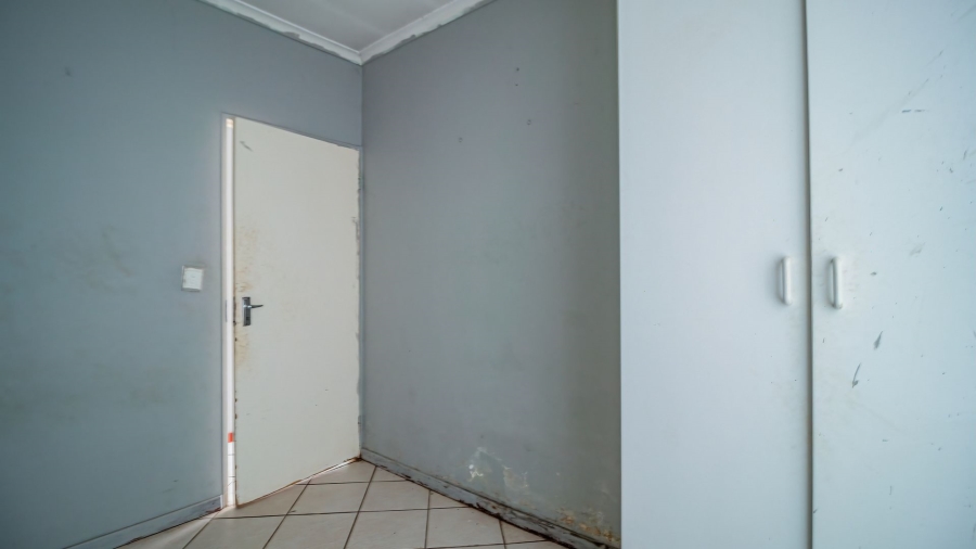 3 Bedroom Property for Sale in Kirkney Gauteng