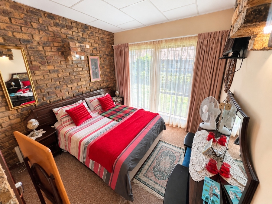 4 Bedroom Property for Sale in Monument Park Gauteng