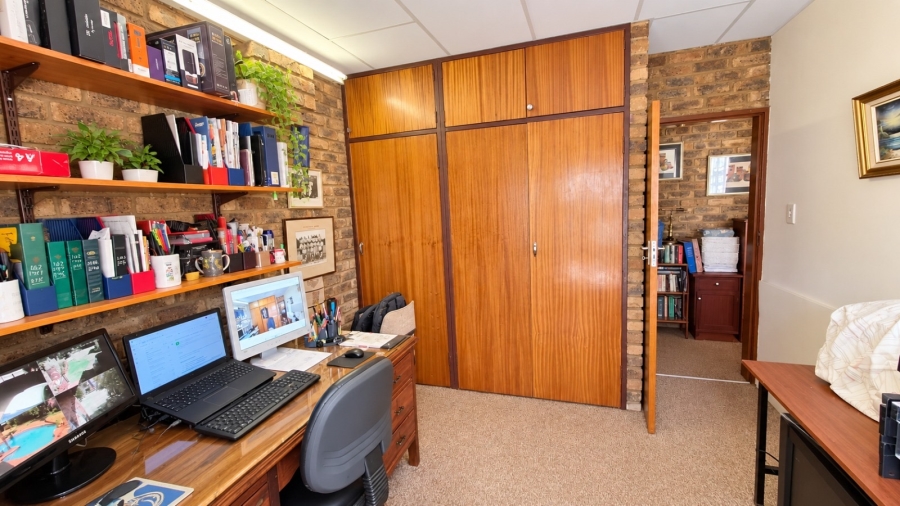 4 Bedroom Property for Sale in Monument Park Gauteng