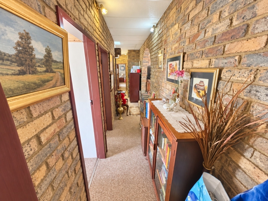 4 Bedroom Property for Sale in Monument Park Gauteng