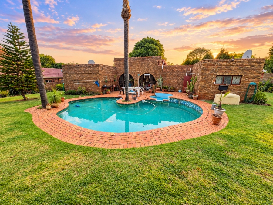 4 Bedroom Property for Sale in Monument Park Gauteng