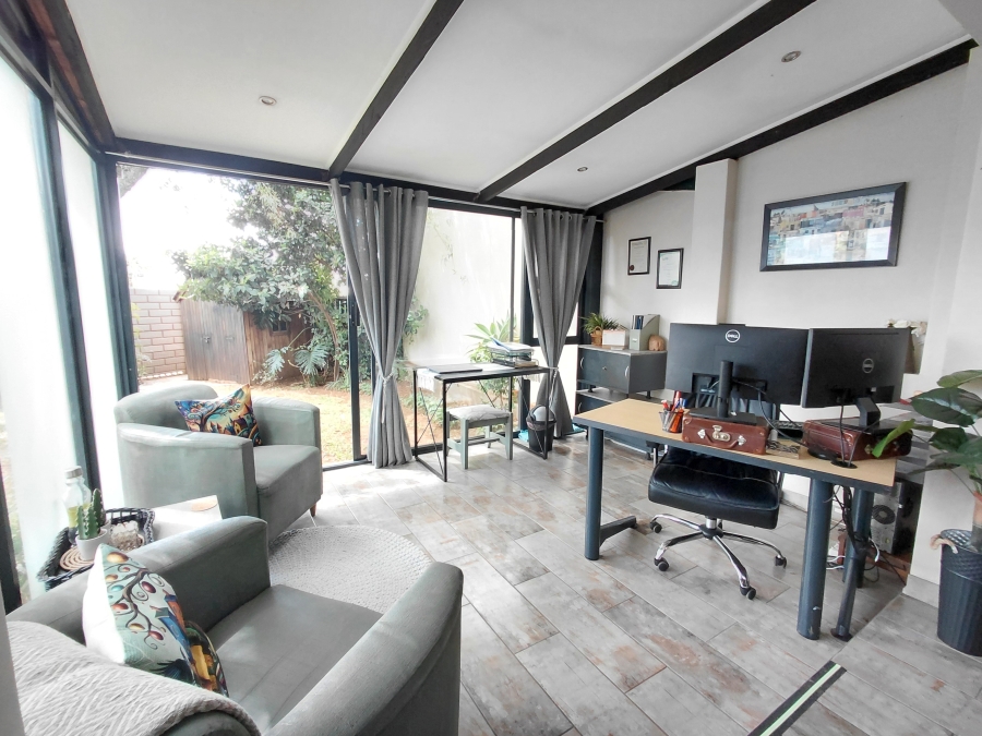 2 Bedroom Property for Sale in Wapadrand Gauteng