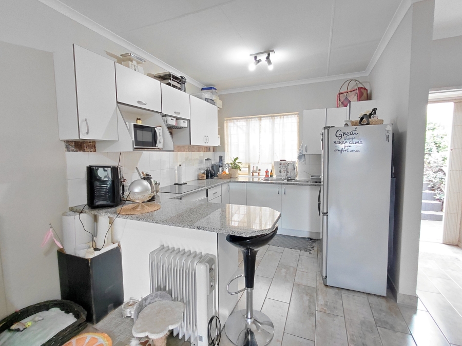 2 Bedroom Property for Sale in Wapadrand Gauteng