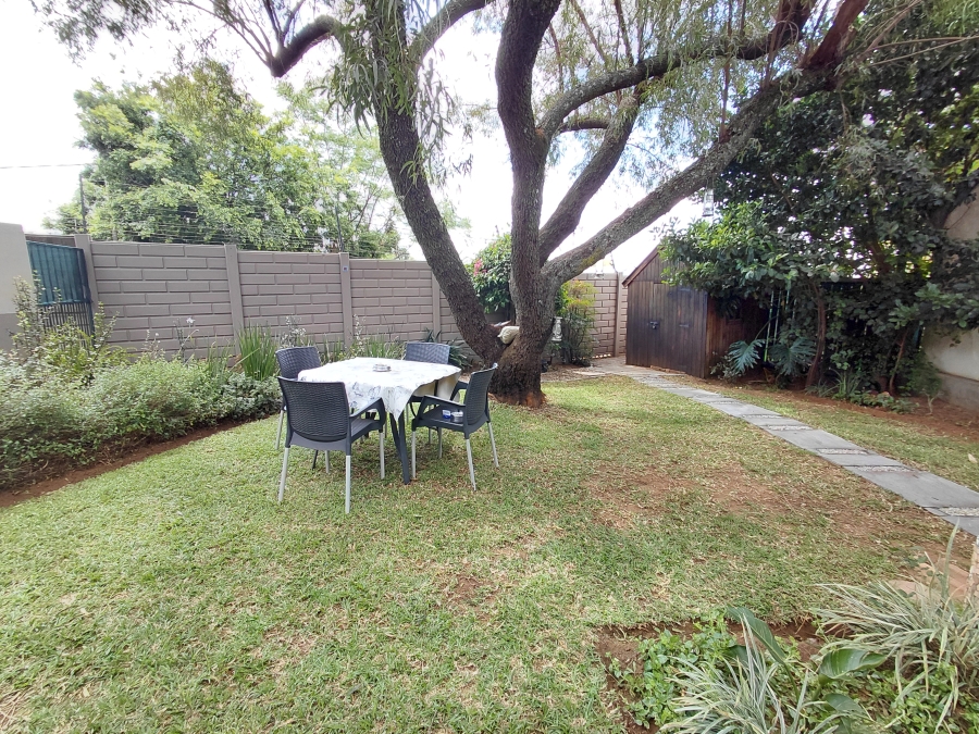 2 Bedroom Property for Sale in Wapadrand Gauteng