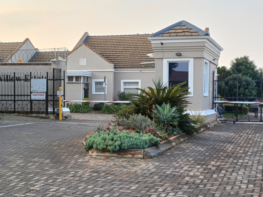 2 Bedroom Property for Sale in Willow Park Manor Gauteng