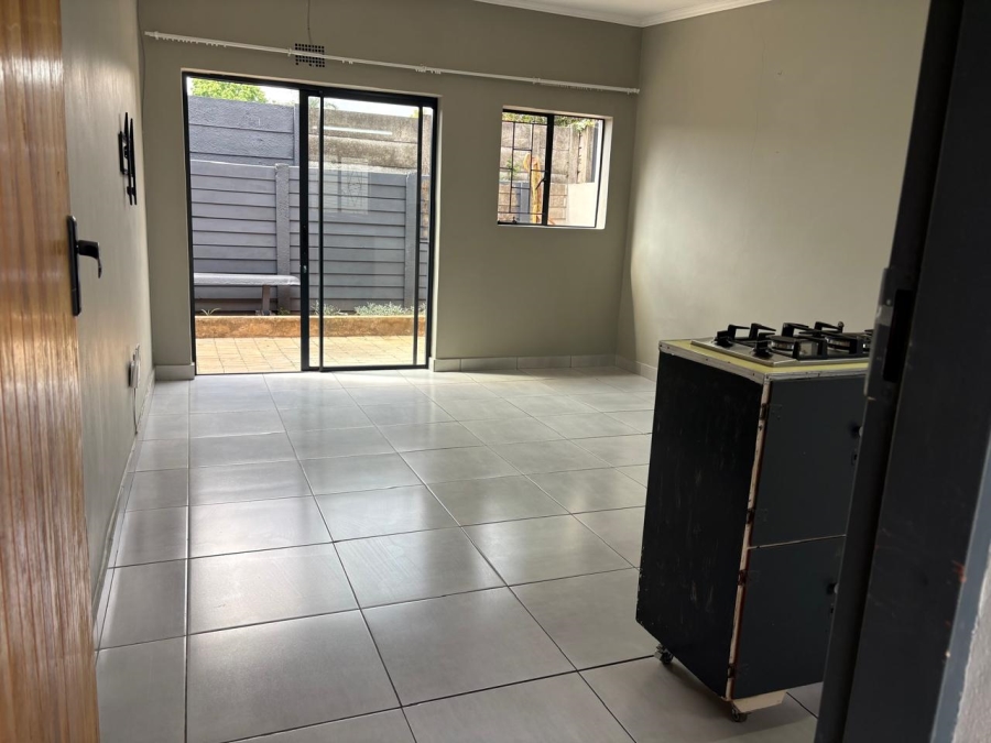 1 Bedroom Property for Sale in Moregloed Gauteng