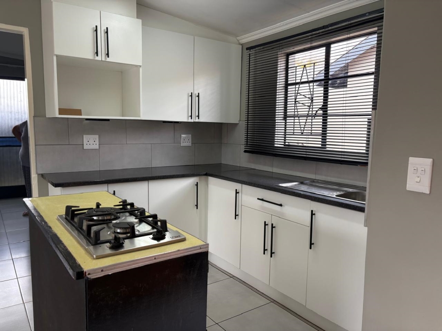 1 Bedroom Property for Sale in Moregloed Gauteng