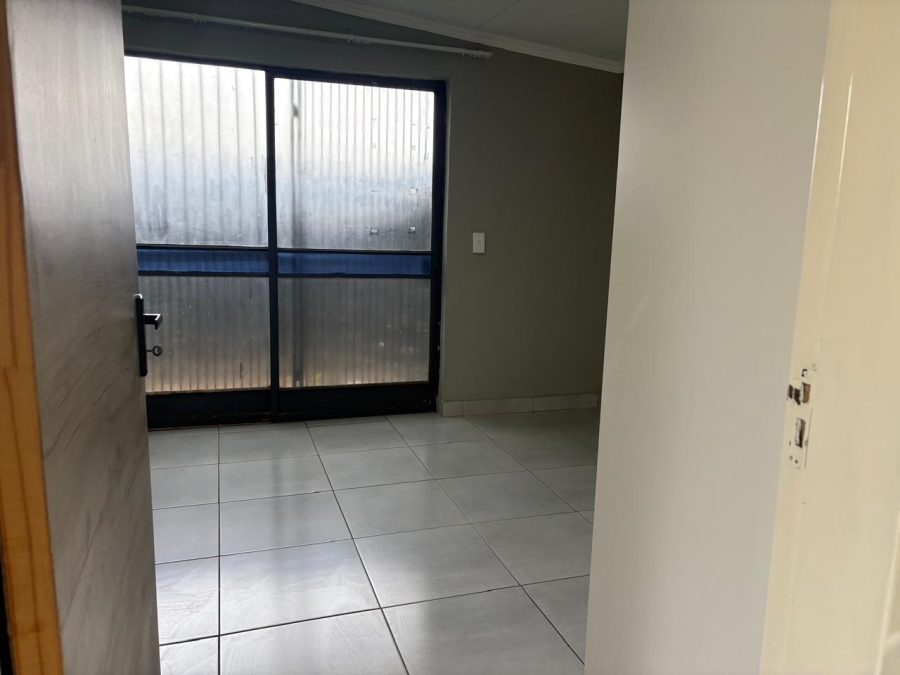 1 Bedroom Property for Sale in Moregloed Gauteng