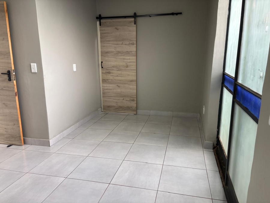 1 Bedroom Property for Sale in Moregloed Gauteng