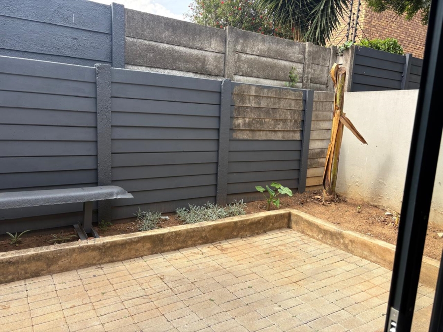 1 Bedroom Property for Sale in Moregloed Gauteng