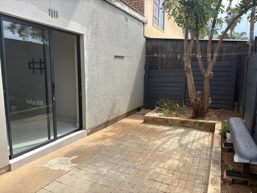 1 Bedroom Property for Sale in Moregloed Gauteng