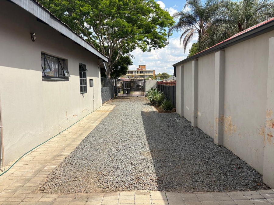 1 Bedroom Property for Sale in Moregloed Gauteng