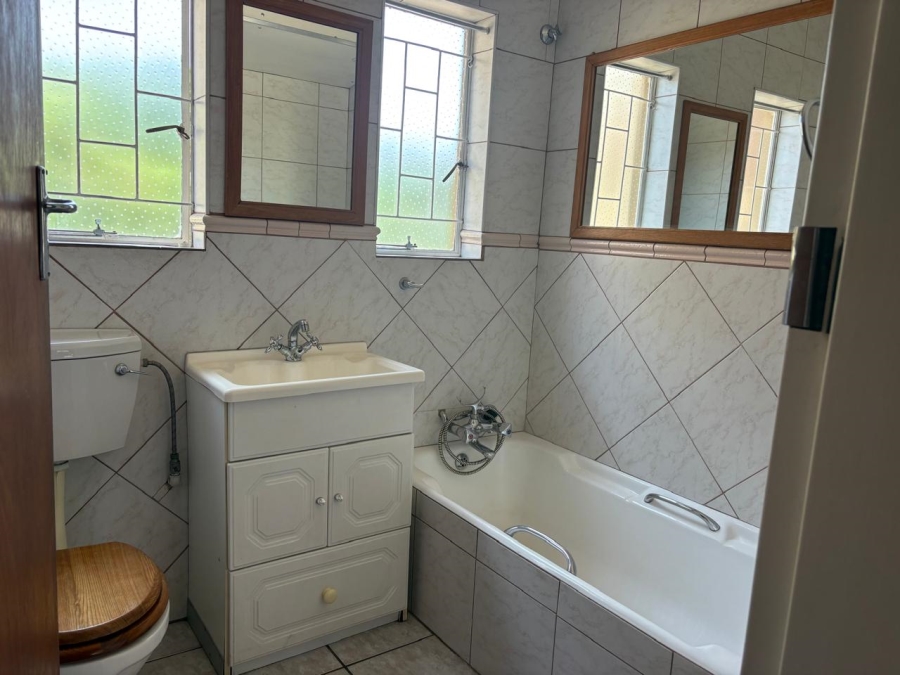 To Let 3 Bedroom Property for Rent in East Lynne Gauteng