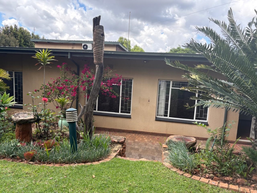 To Let 3 Bedroom Property for Rent in East Lynne Gauteng