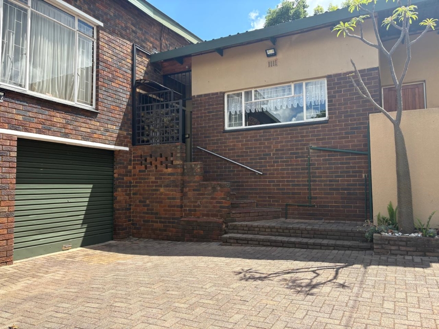 To Let 3 Bedroom Property for Rent in East Lynne Gauteng