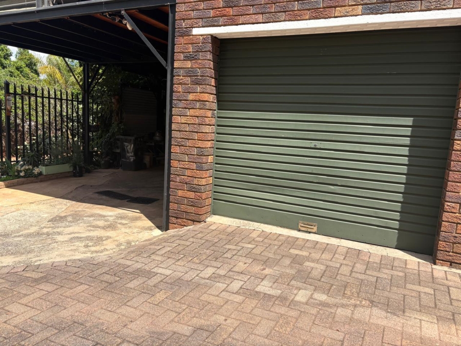 To Let 3 Bedroom Property for Rent in East Lynne Gauteng