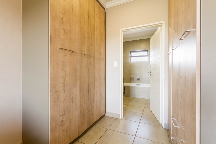 2 Bedroom Property for Sale in Six Fountains Residential Estate Gauteng
