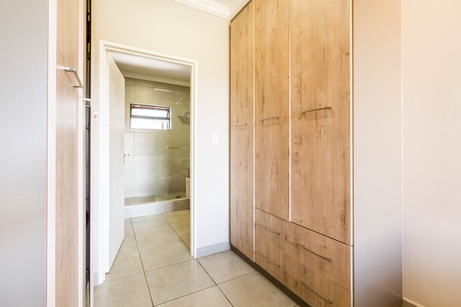 2 Bedroom Property for Sale in Six Fountains Residential Estate Gauteng