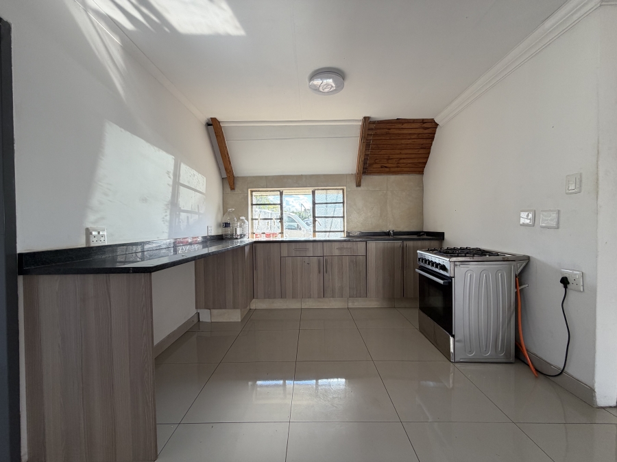 To Let 2 Bedroom Property for Rent in Erasmia Gauteng