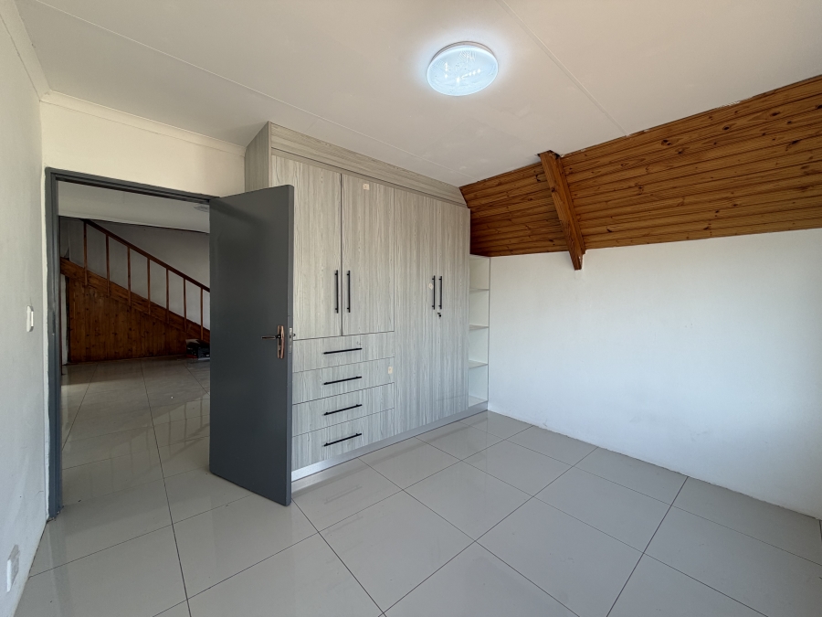 To Let 2 Bedroom Property for Rent in Erasmia Gauteng
