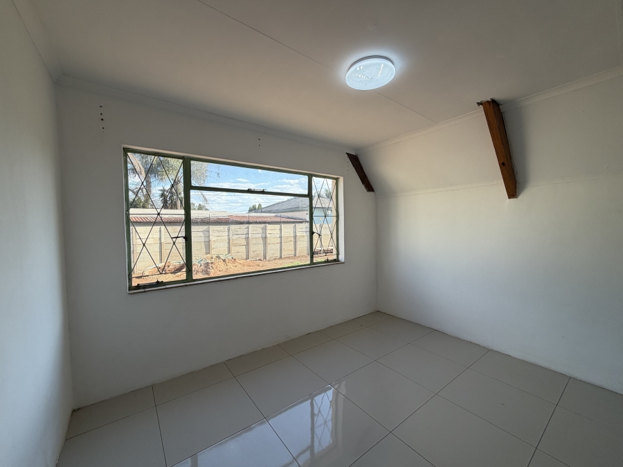 To Let 2 Bedroom Property for Rent in Erasmia Gauteng