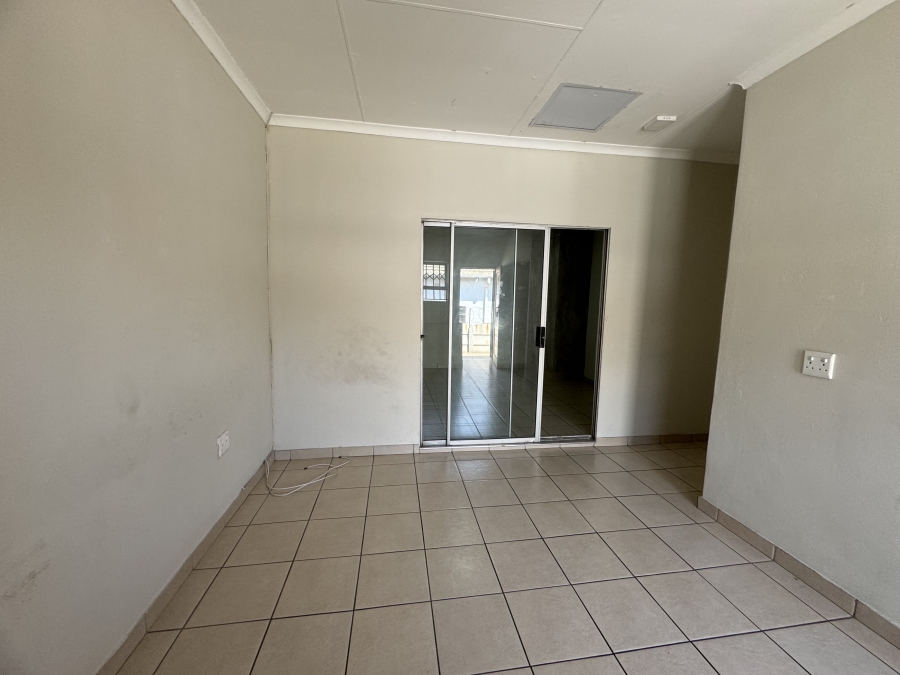 To Let 1 Bedroom Property for Rent in Delville Gauteng