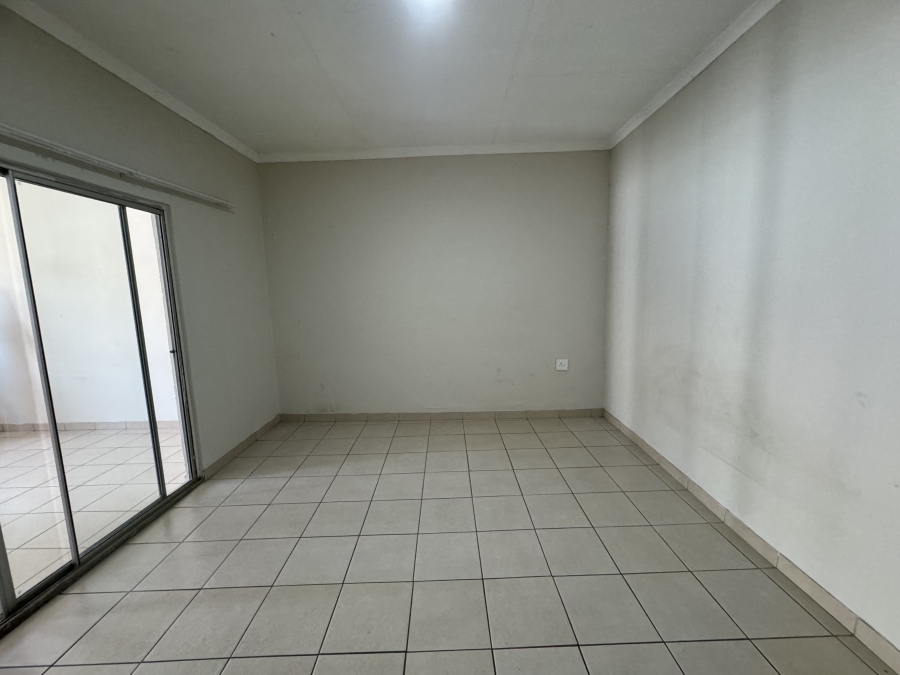 To Let 1 Bedroom Property for Rent in Delville Gauteng