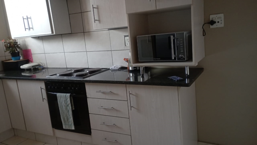 To Let 1 Bedroom Property for Rent in Lambton Gauteng