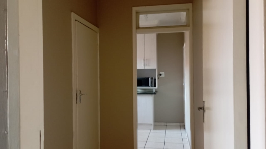 To Let 1 Bedroom Property for Rent in Lambton Gauteng
