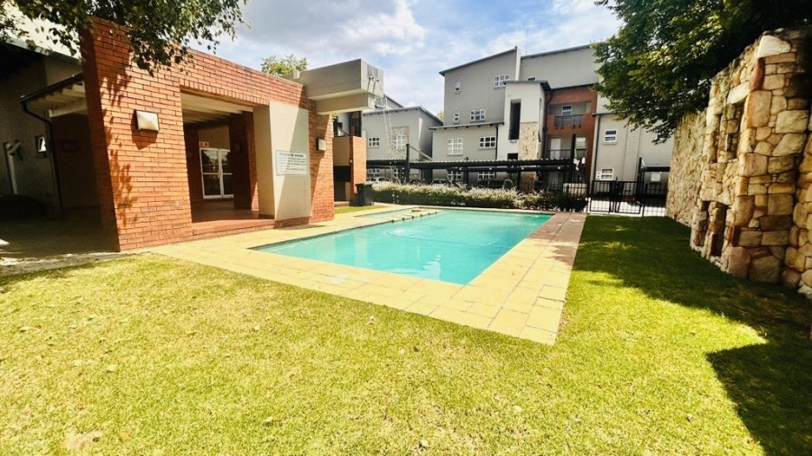 1 Bedroom Property for Sale in Lonehill Gauteng