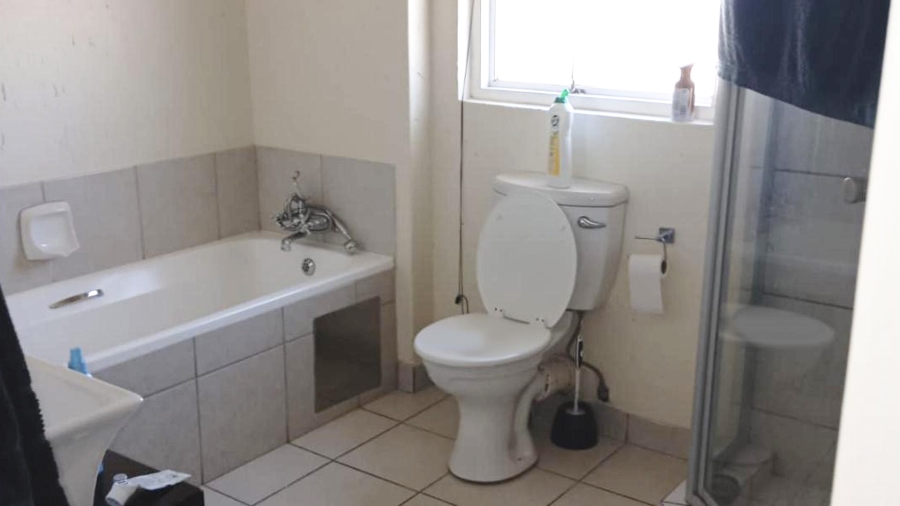 1 Bedroom Property for Sale in Lonehill Gauteng
