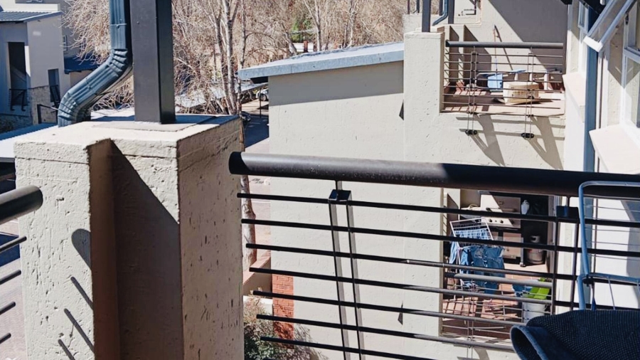 1 Bedroom Property for Sale in Lonehill Gauteng