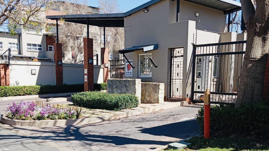1 Bedroom Property for Sale in Lonehill Gauteng