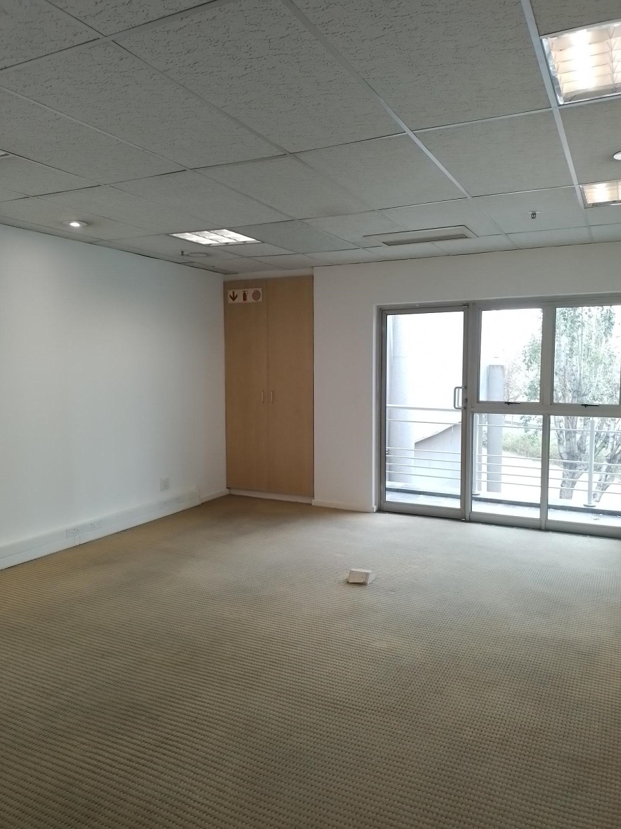 To Let Commercial Property for Rent in Longmeadow Gauteng