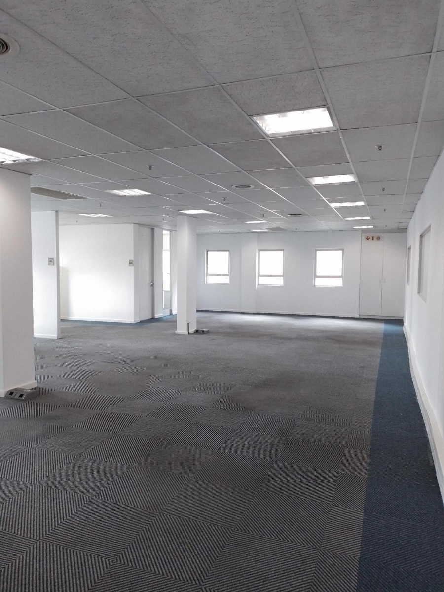 To Let Commercial Property for Rent in Longmeadow Gauteng