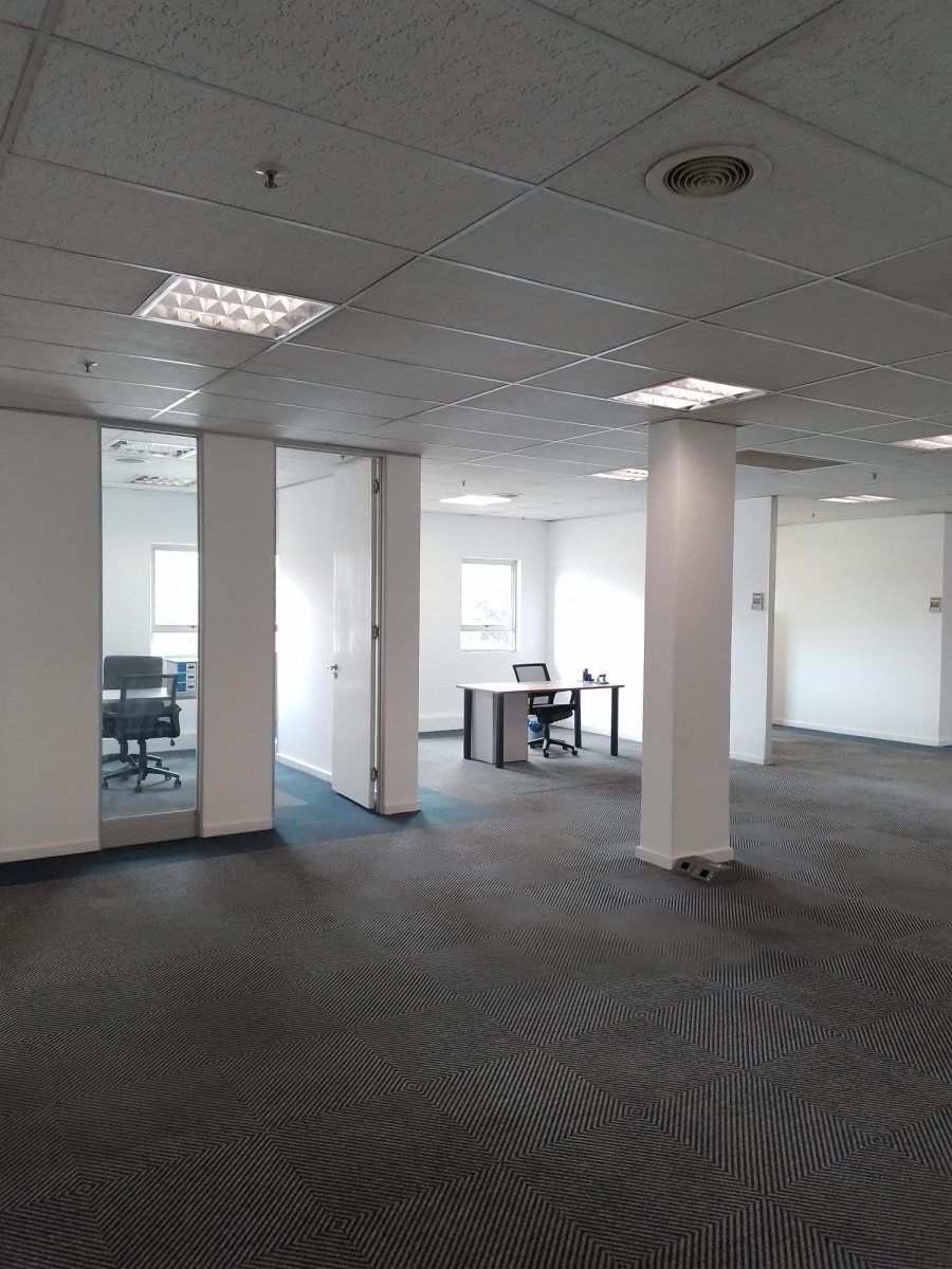 To Let Commercial Property for Rent in Longmeadow Gauteng