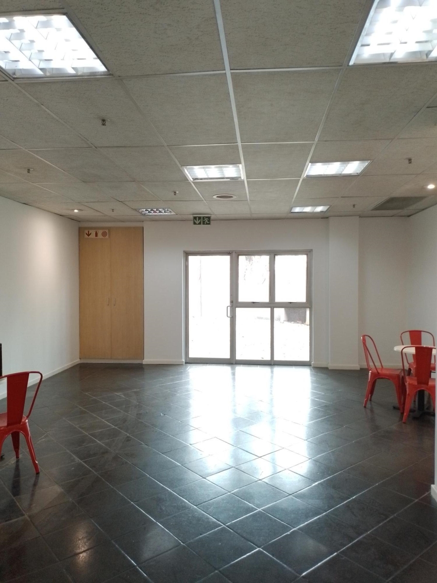 To Let Commercial Property for Rent in Longmeadow Gauteng