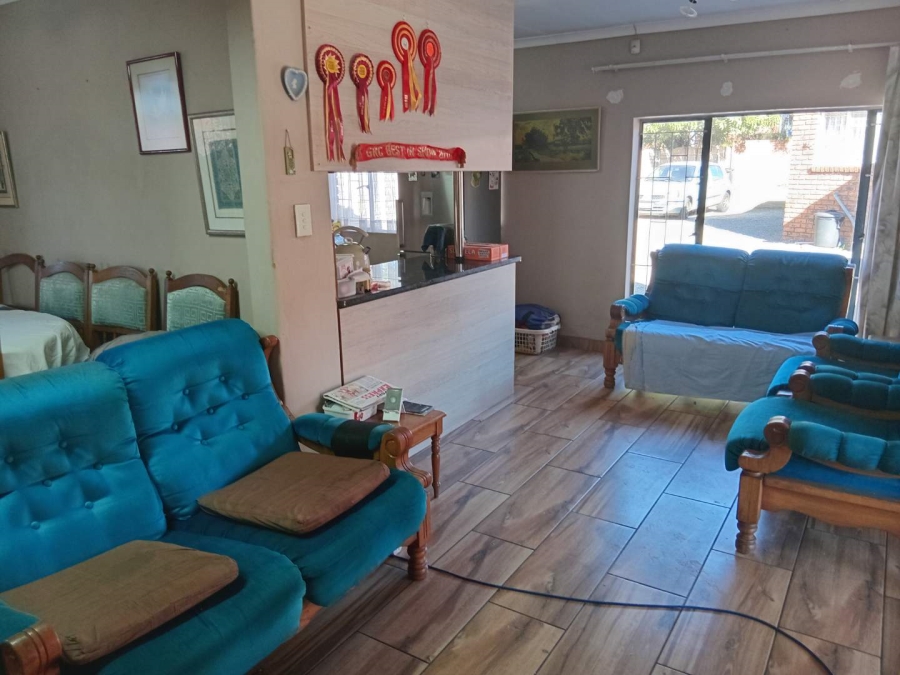 To Let 1 Bedroom Property for Rent in Cresslawn Gauteng