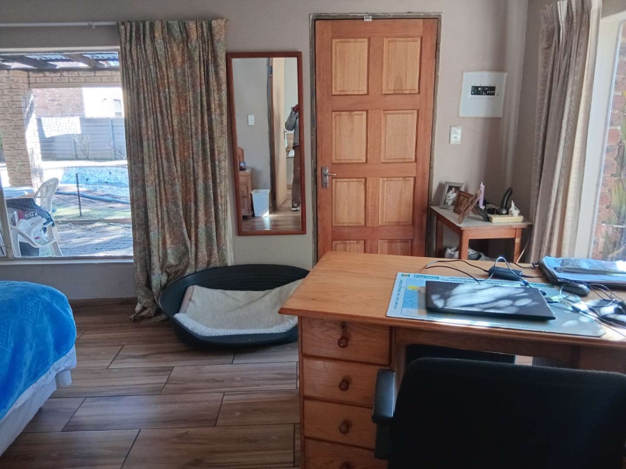 To Let 1 Bedroom Property for Rent in Cresslawn Gauteng