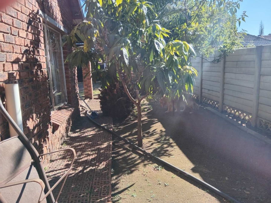 To Let 1 Bedroom Property for Rent in Cresslawn Gauteng