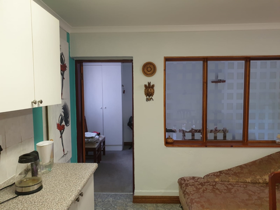 To Let 1 Bedroom Property for Rent in Cyrildene Gauteng